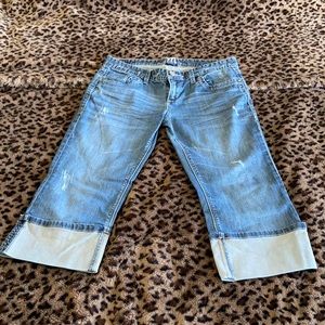 Women’s Maurice’s Capris